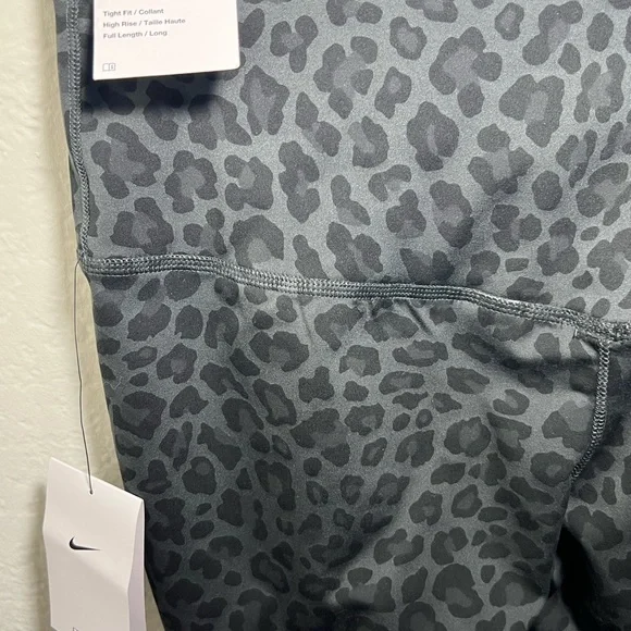 NWT Dry Fit Nike Women’s Training Pants SZ L - Picture 4 of 11